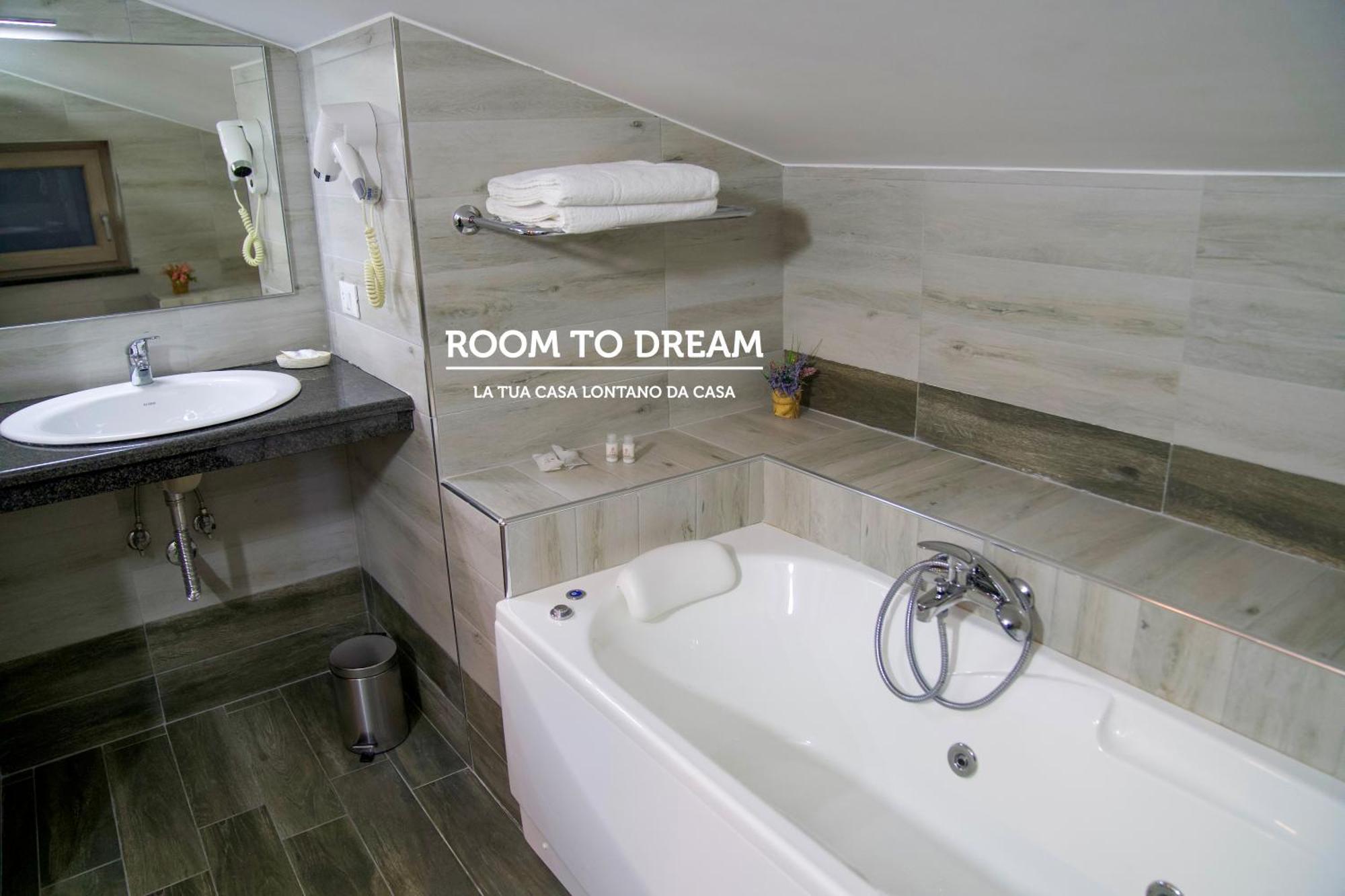 Room To Dream San Valentino Torio Esterno foto